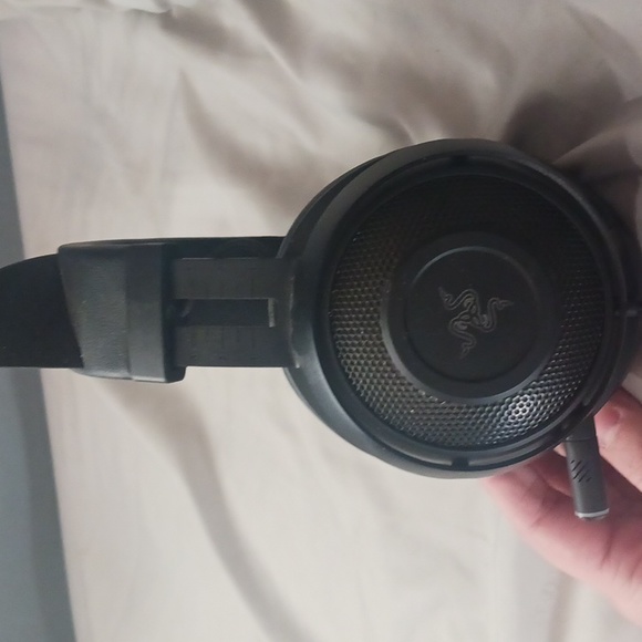 Razer Kraken Kitty RGB light up Gaming headset for PC/Computer - Picture 2 of 6